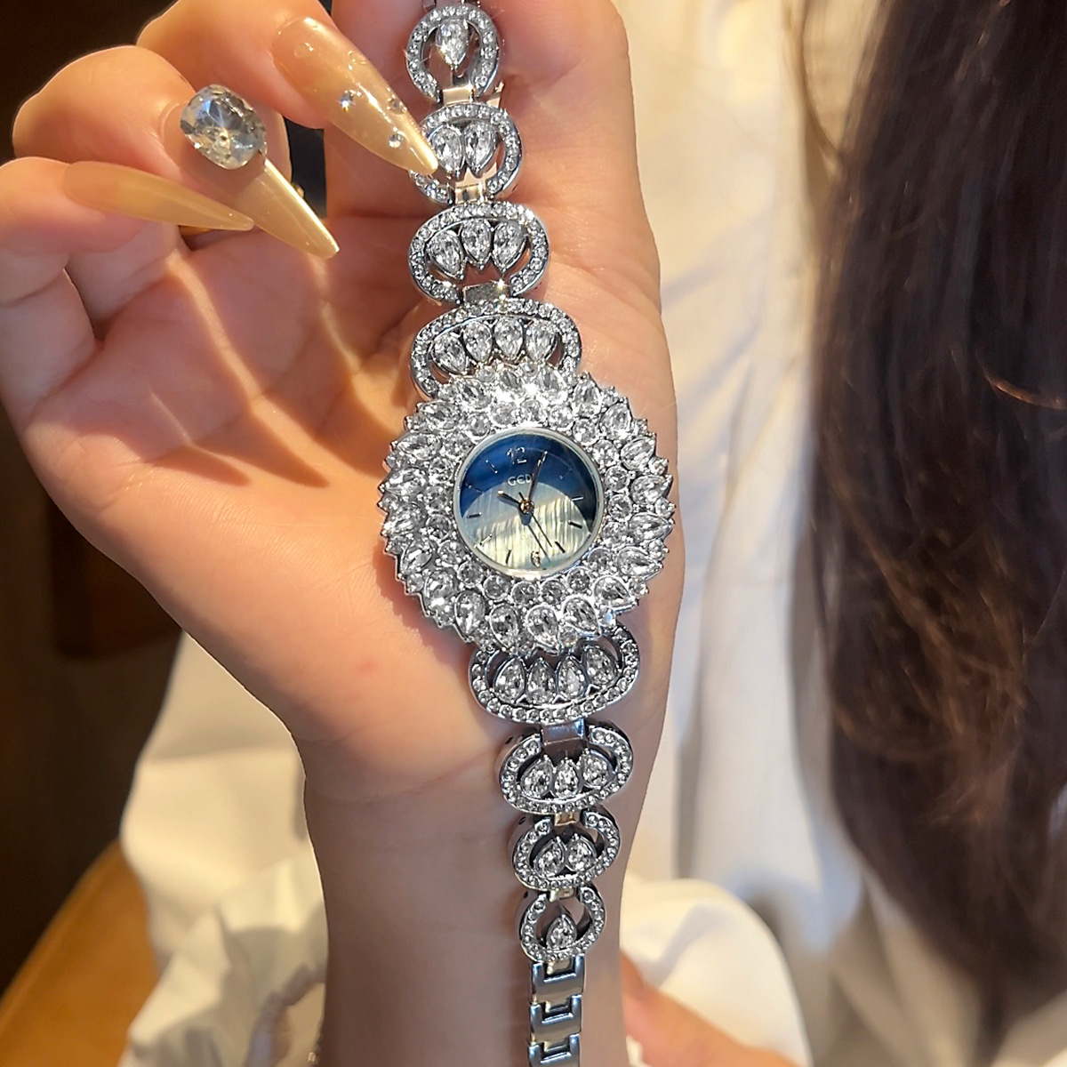 UTHAI CQ443 Fashionable Luxury - Luxury Watch Lady 评论和价格