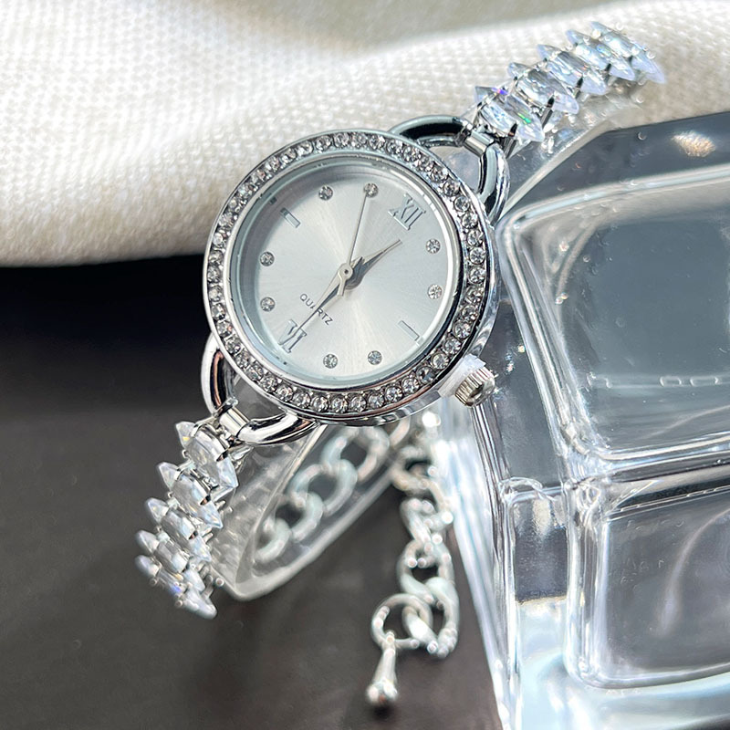 UTHAI CQ383 Fashionable Women  - Luxury Watch Lady 评论和价格