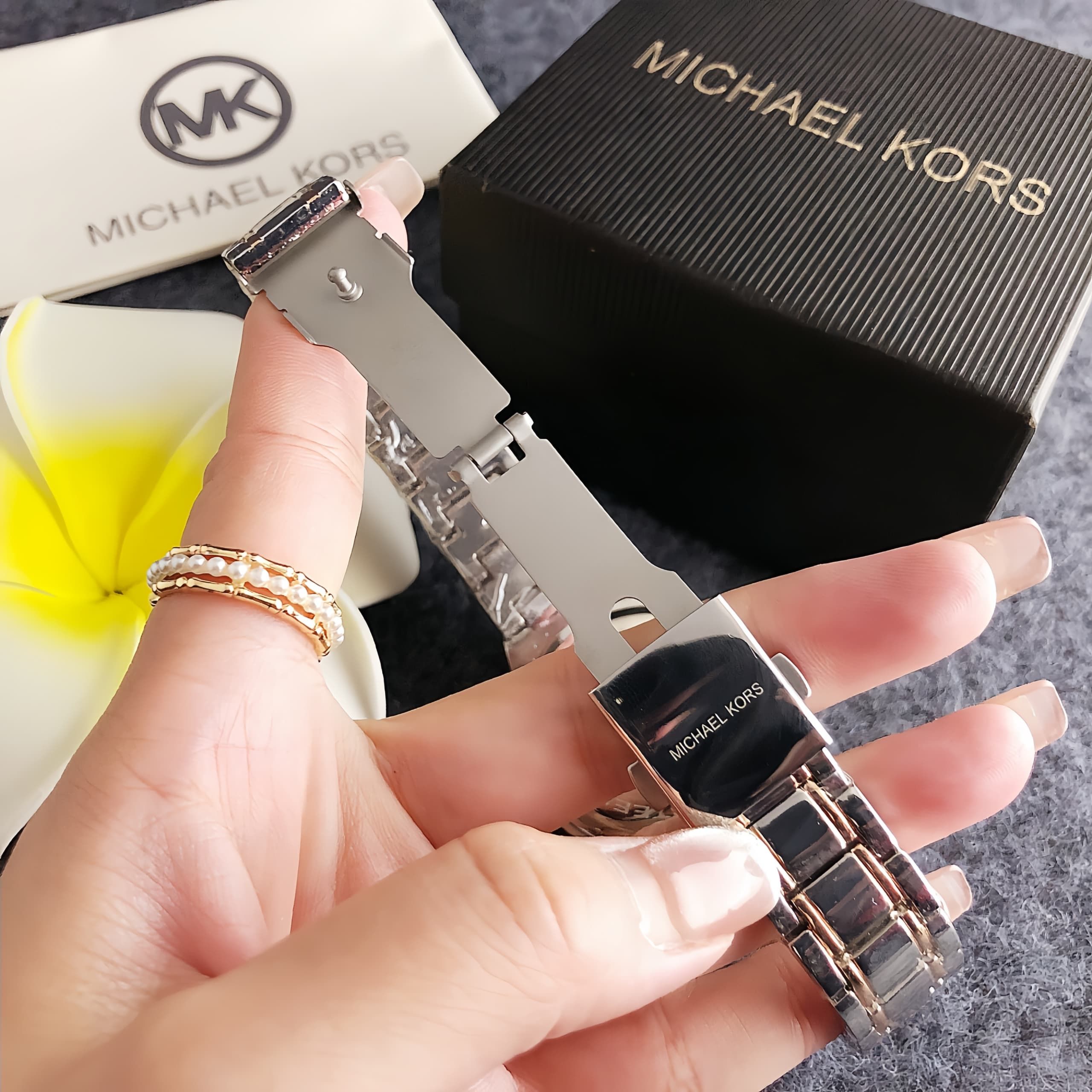 Brand new Michael Kors women's - Luxury Watch In China 评论和价格